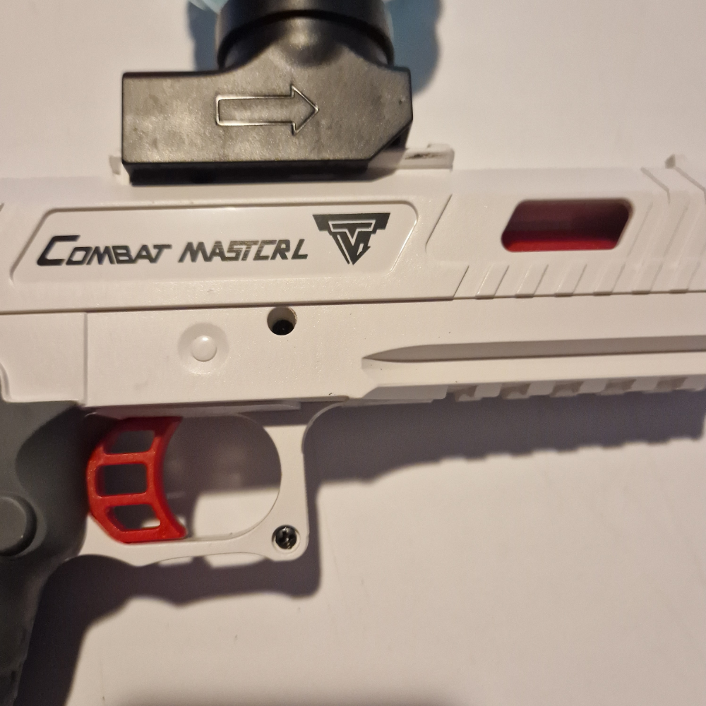 2011 - Elektrisk Gelblaster Pistol